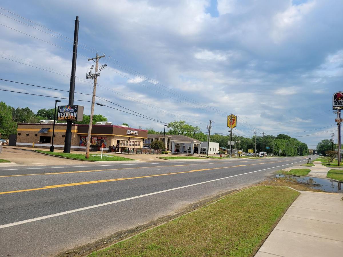 Super 8 By Wyndham Arkadelphia Caddo Valley Area Екстер'єр фото