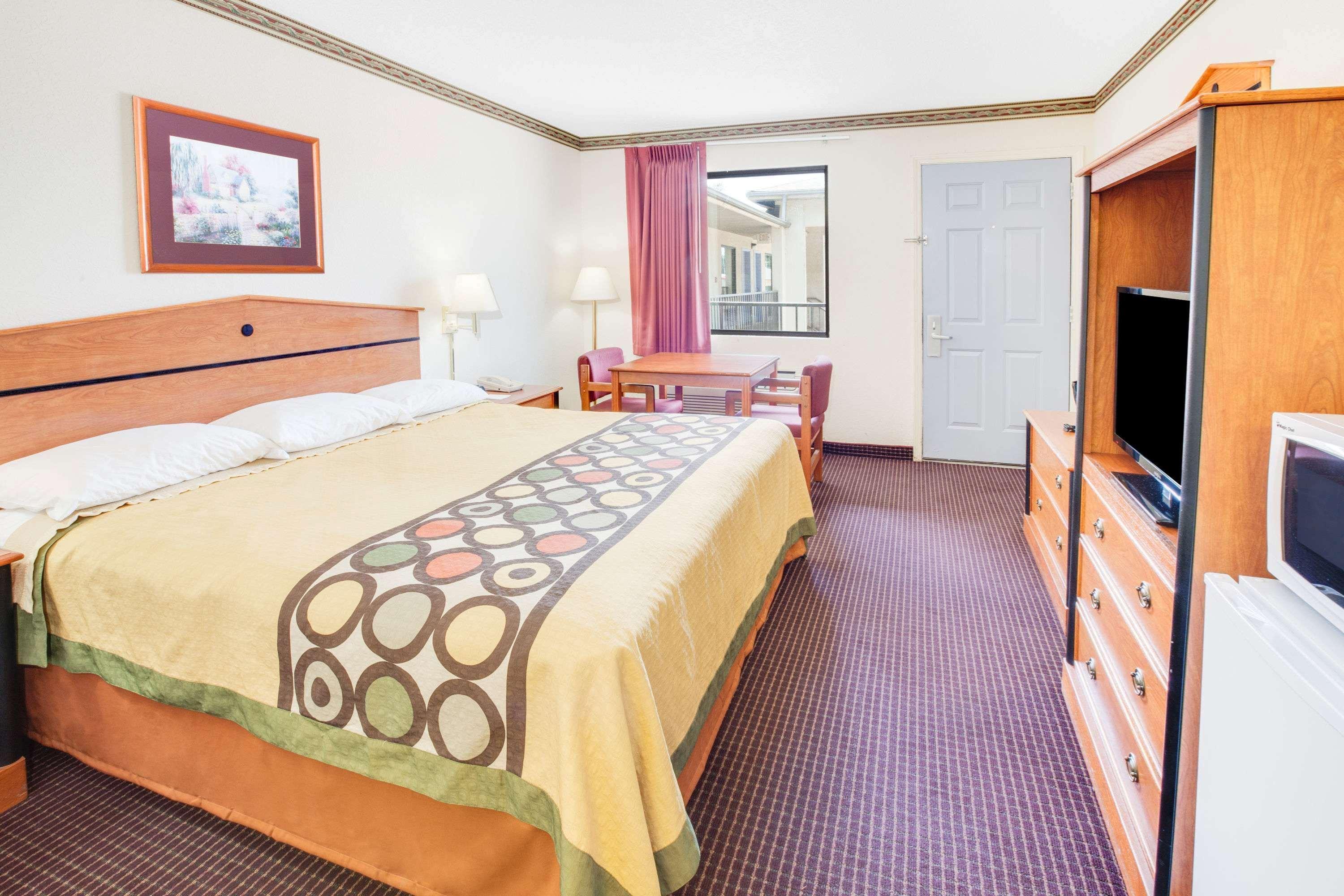 Super 8 By Wyndham Arkadelphia Caddo Valley Area Екстер'єр фото