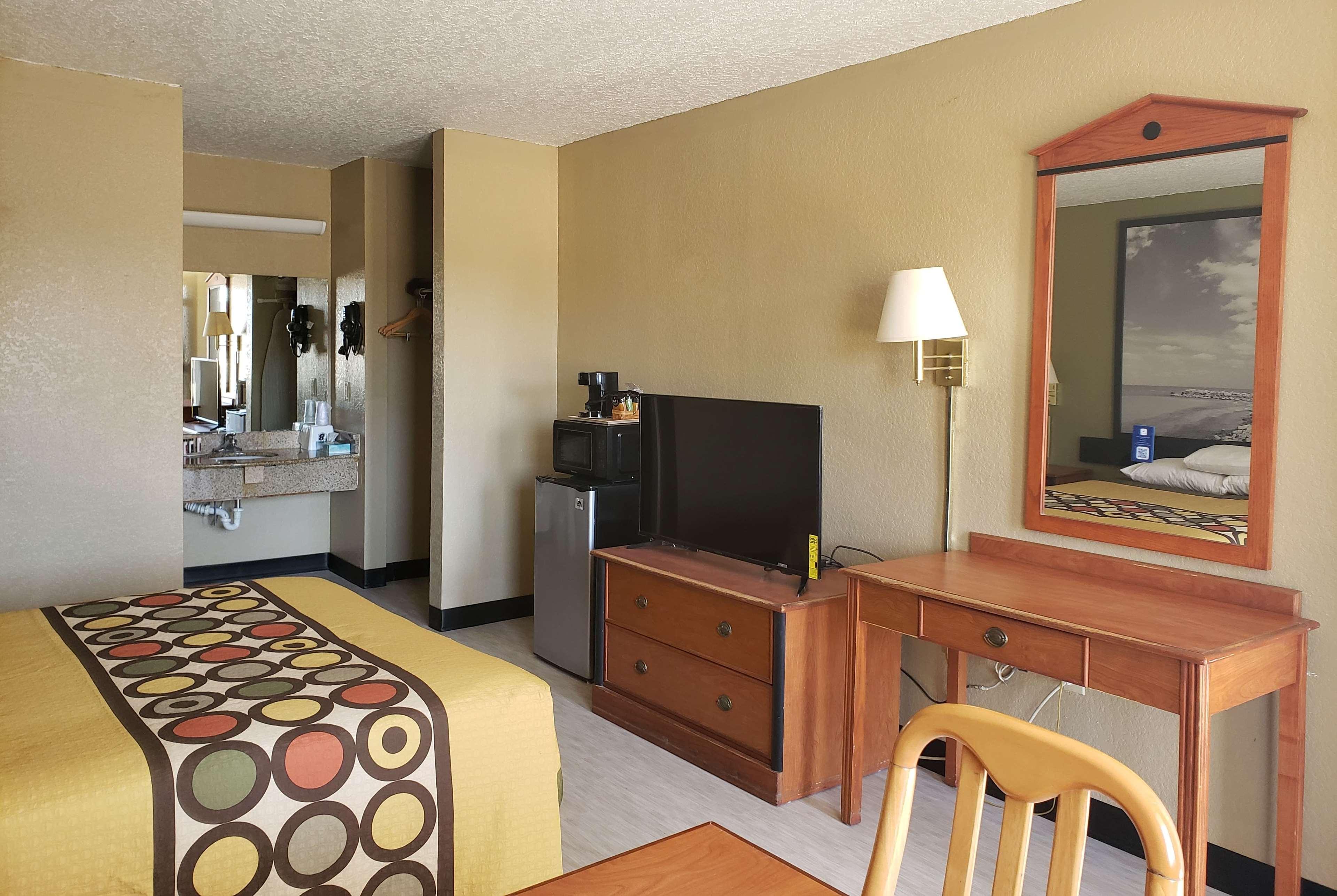 Super 8 By Wyndham Arkadelphia Caddo Valley Area Екстер'єр фото