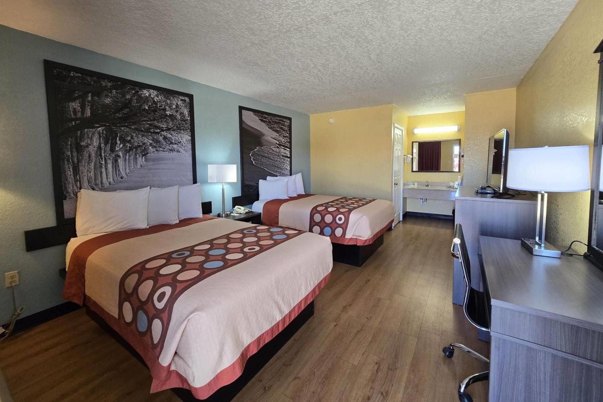 Super 8 By Wyndham Arkadelphia Caddo Valley Area Екстер'єр фото